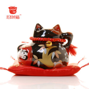 Mèo thần tài đen trừ tà HK02