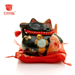 Mèo thần tài đen trừ tà HK01