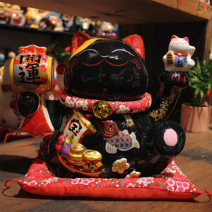 Mèo thần tài đen trừ tà cầm búa chiêu tài